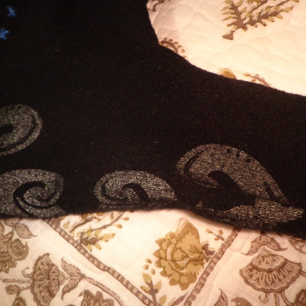 prAna Listen Love Laugh BOHO Knit Sweater M Black Raglan Raw Seams Graphics - Picture 15 of 15